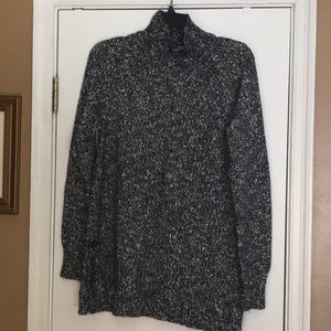 EUC LEO AND NICOLE SWEATER SMALL